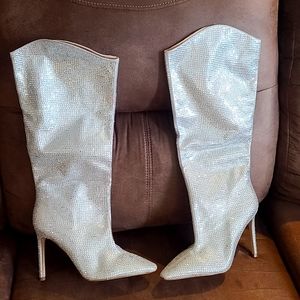 Diamond studded women's 10 boots